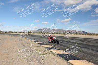 media/Nov-16-2025-Race Pace (Sun) [[8c5fa54630]]/Non Verified Riders (1st 20 Minutes)/3-Turn 3 Inside (11am)/